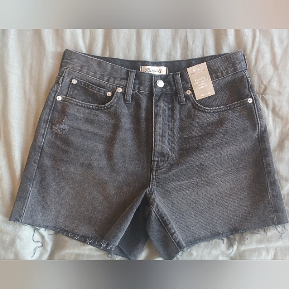 Madewell Relaxed Mid-length shorts